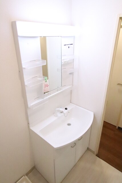 物件内観写真15　(独立洗面所です♪)