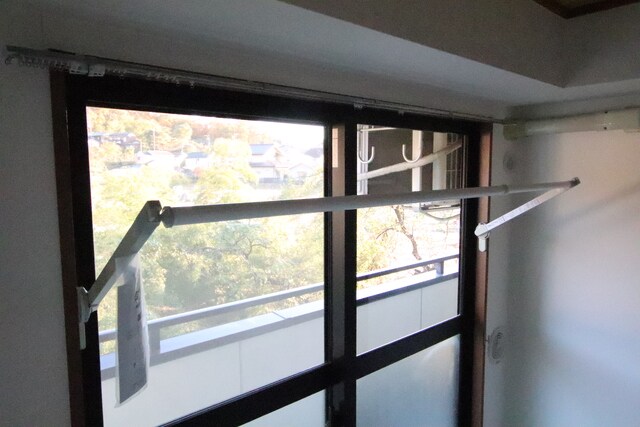物件内観写真23　(室内物干しざおです♪)