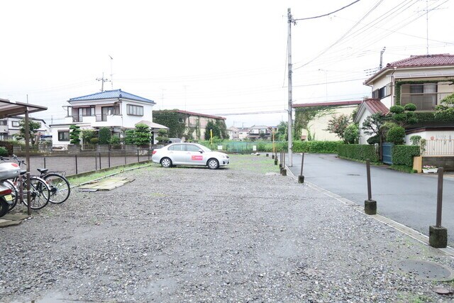 物件外観写真3　(駐車場（要空き確認）)