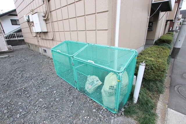 物件外観写真6　(ゴミ置場)