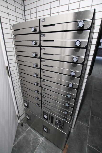 物件外観写真5　(集合ポスト)