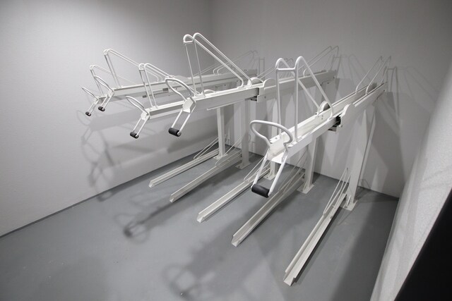 物件外観写真8　(駐輪スペース)