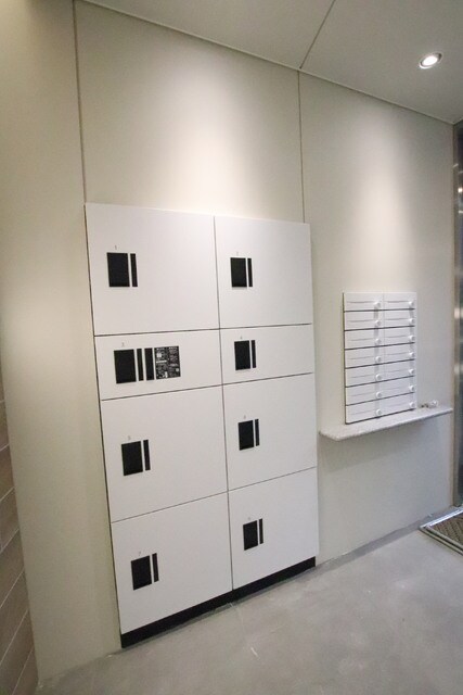 物件外観写真3　(宅配BOX♪)