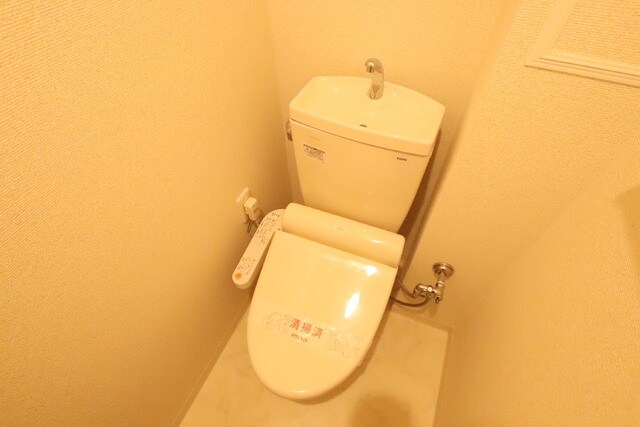 物件内観写真21　(洗浄便座あり)