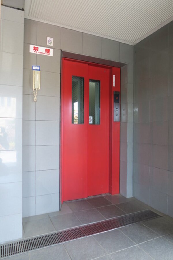 共用設備(エレベーター)