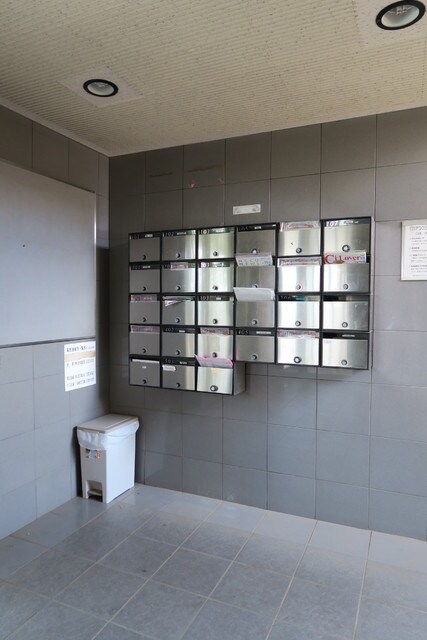 物件外観写真8　(集合ポスト)