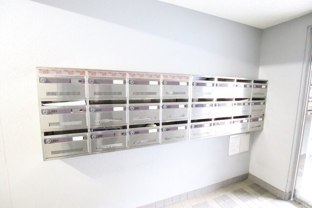 物件外観写真6　(集合ポスト)