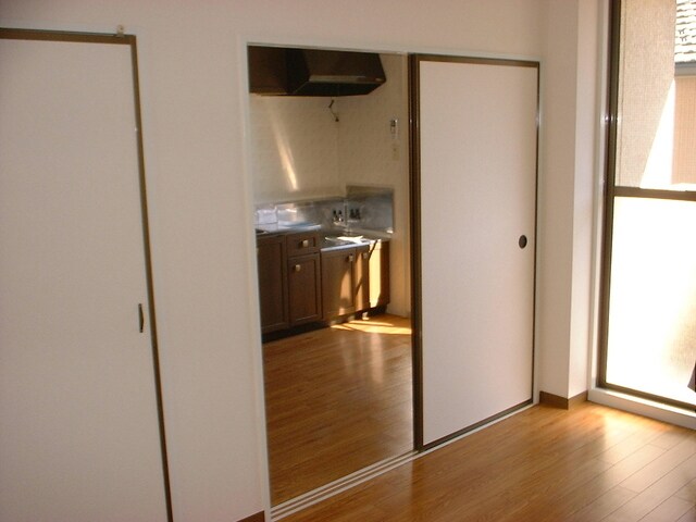 物件内観写真9　(居室※別室参考写真)