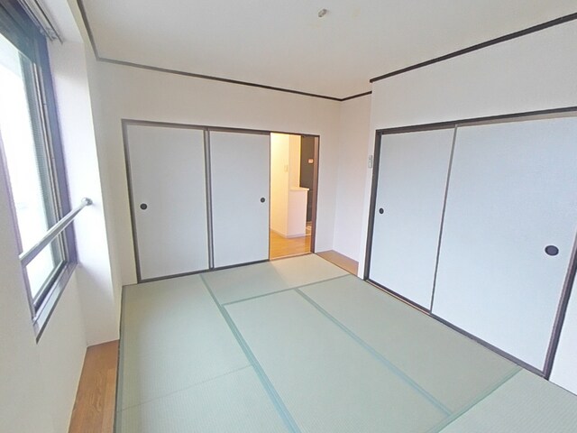 寝室(6帖の和室です)