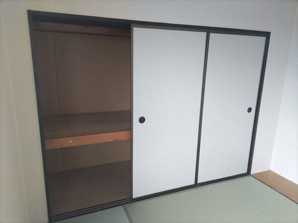 収納(押入です)