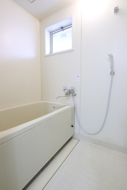 物件内観写真9　(お風呂です)