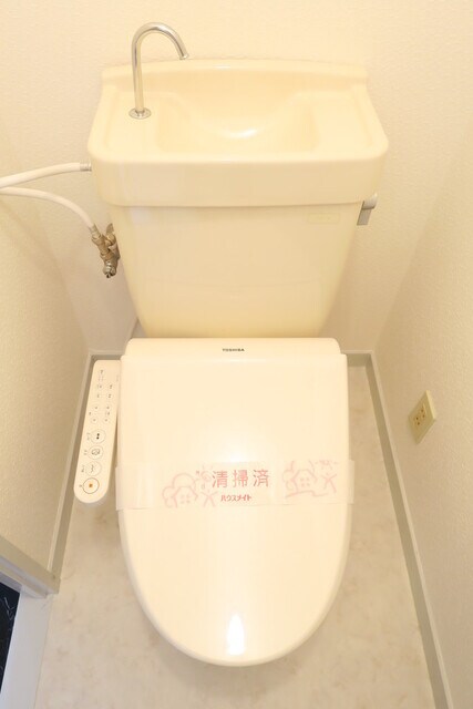 物件内観写真14　(洗浄便座付)