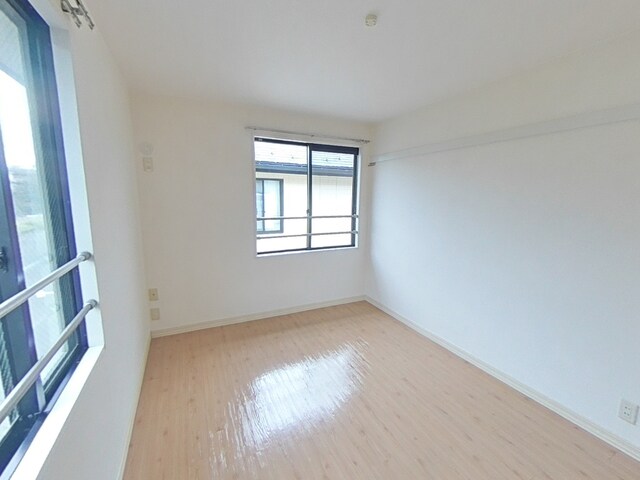 物件内観写真10　(洋室です)