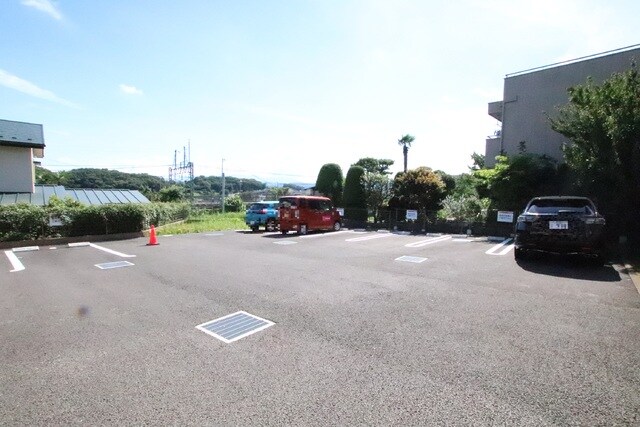 駐車場(駐車場（要空き確認）)