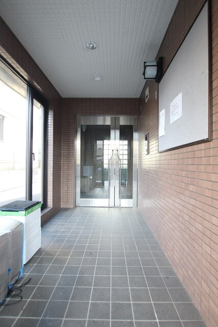 物件外観写真5　(エントランス)