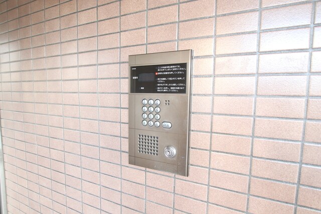 物件外観写真6　(オートロック)