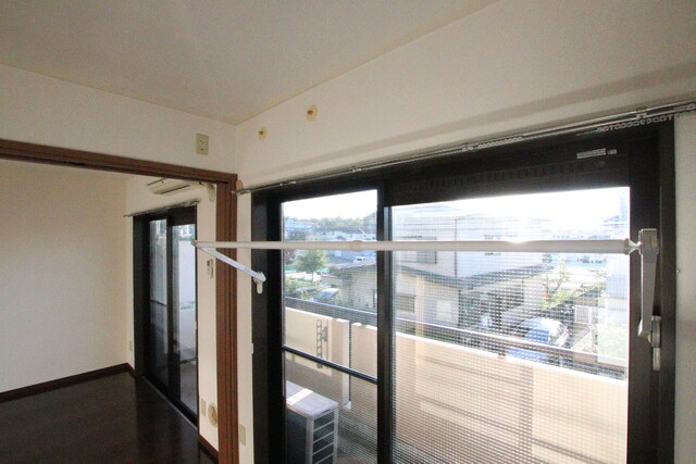 物件内観写真24　(室内物干し♪)