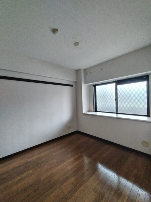 寝室(4.5帖の洋室です♪)