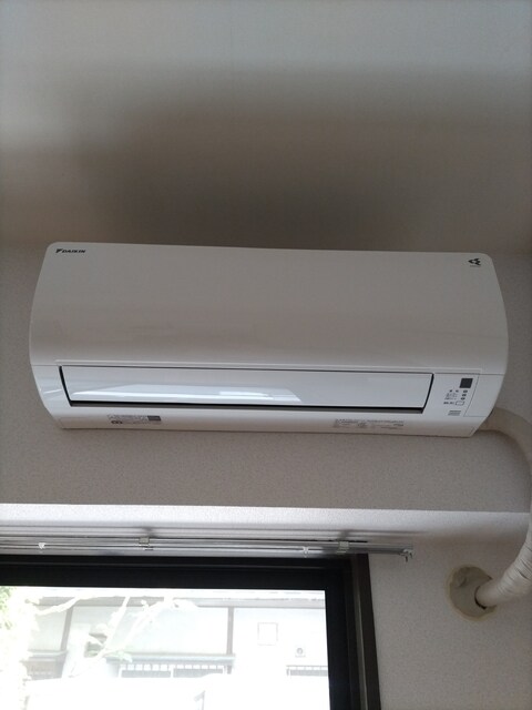 物件内観写真18　(エアコン1基設置ずみです♪)