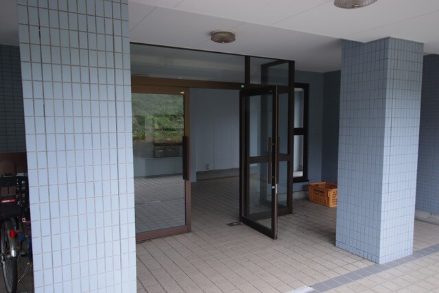 物件外観写真6　(エントランス♪)