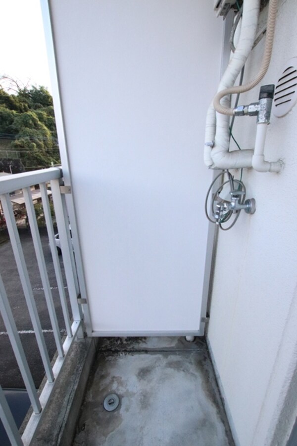 設備(室外洗濯機置き場)