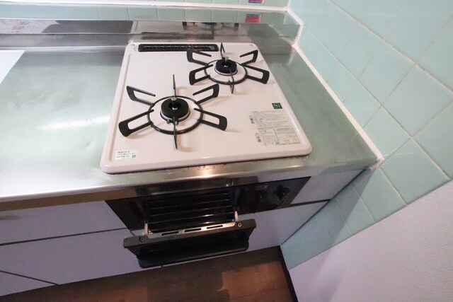 キッチン(２口ガスコンロ付き♪)