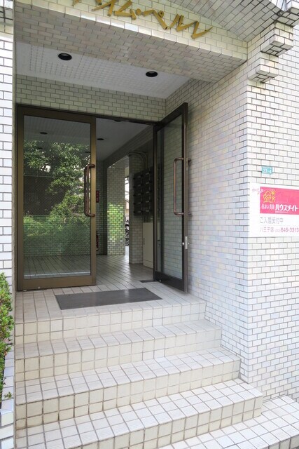 物件外観写真4　(エントランス♪)