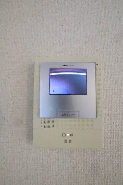 物件内観写真19　(TVモニター付きインターホンです♪)