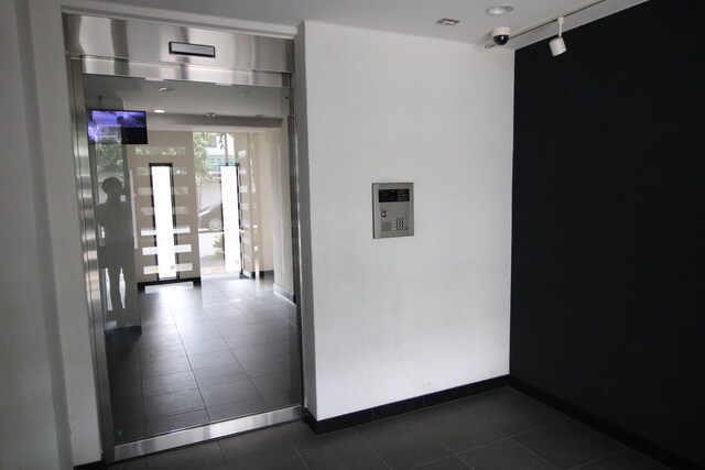 物件外観写真5　(オートロック♪)