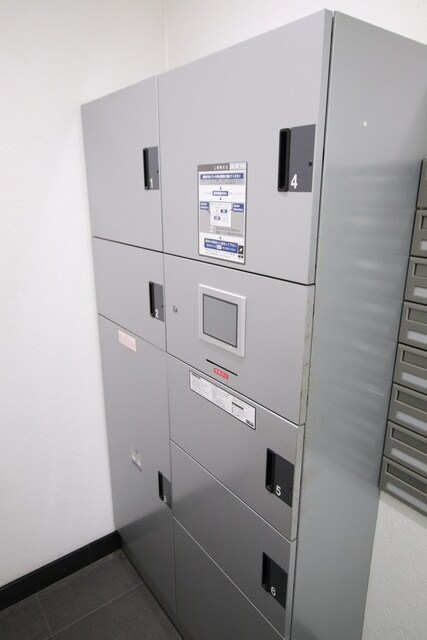 物件外観写真6　(宅配BOX♪)