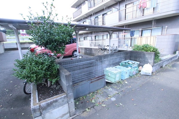 共用設備(ごみ置き場♪)