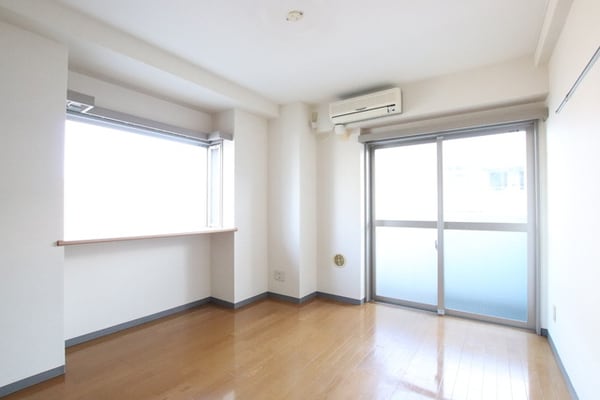 居室(２面採光♪)