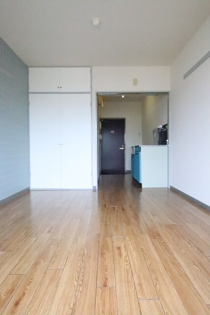 物件内観写真9　(6帖の洋室)