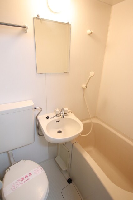 物件内観写真10　(バス、トイレ洗面台です。)