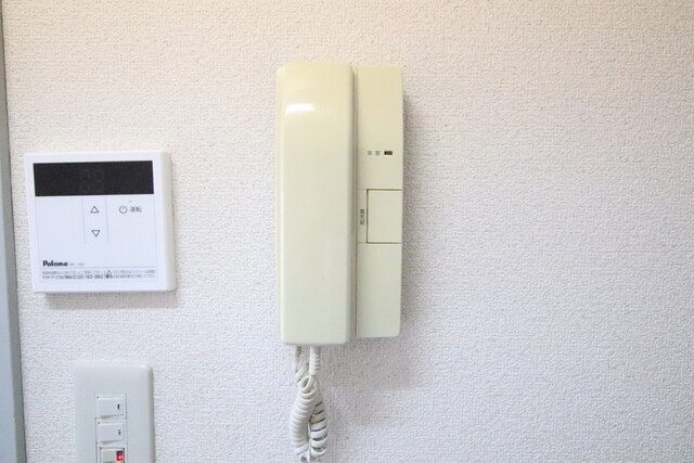 物件内観写真15　(インターホン)