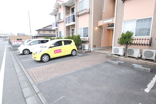 駐車場(駐車場要空き確認)