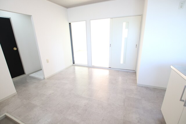 物件内観写真7　(6帖のダイニングです♪)