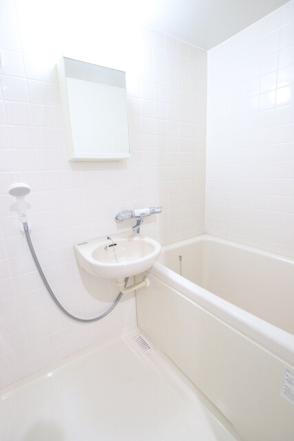 物件内観写真10　(バスルームです♪)
