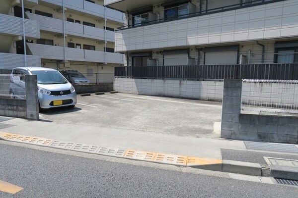 駐車場(駐車場（要空き確認）)