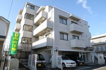 エスカイア１００河辺第四の外観写真