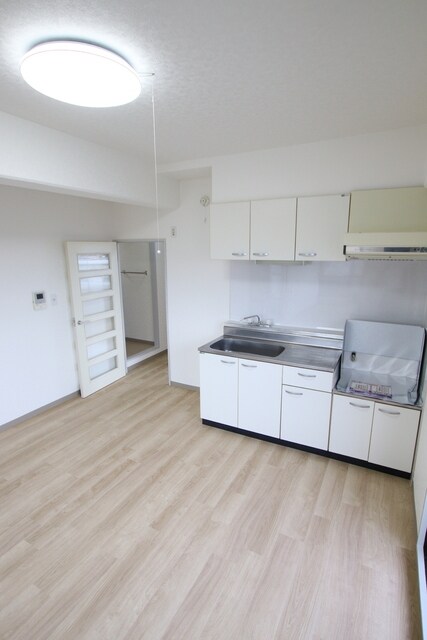 物件内観写真7　(リビングです)