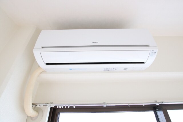 物件内観写真15　(エアコン付きです。)