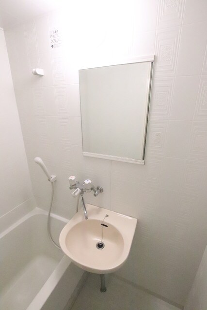 物件内観写真9　(洗面台)