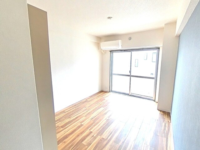 物件内観写真9　(洋室です)