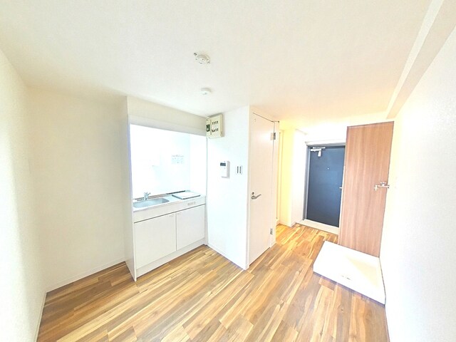 物件内観写真11　(キッチンスペースです♪)