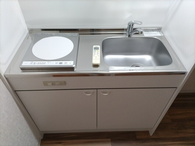 物件内観写真11　(IHコンロ設置済みです)