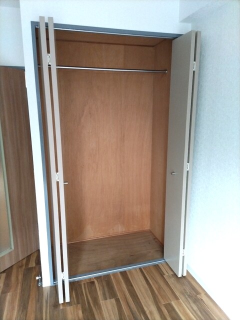 物件内観写真12　(収納です)