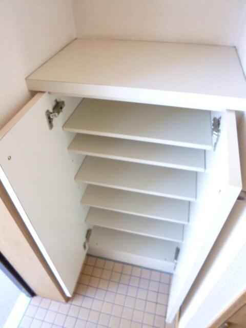 物件内観写真12　(※別室参考写真)