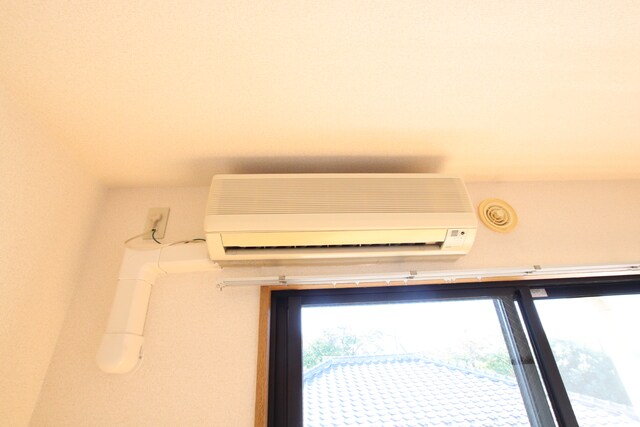 物件内観写真18　(エアコン1台付です。)