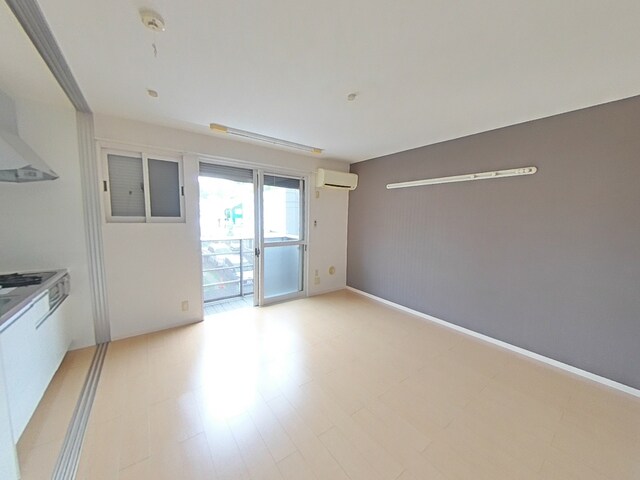 物件内観写真7　(南向きです)